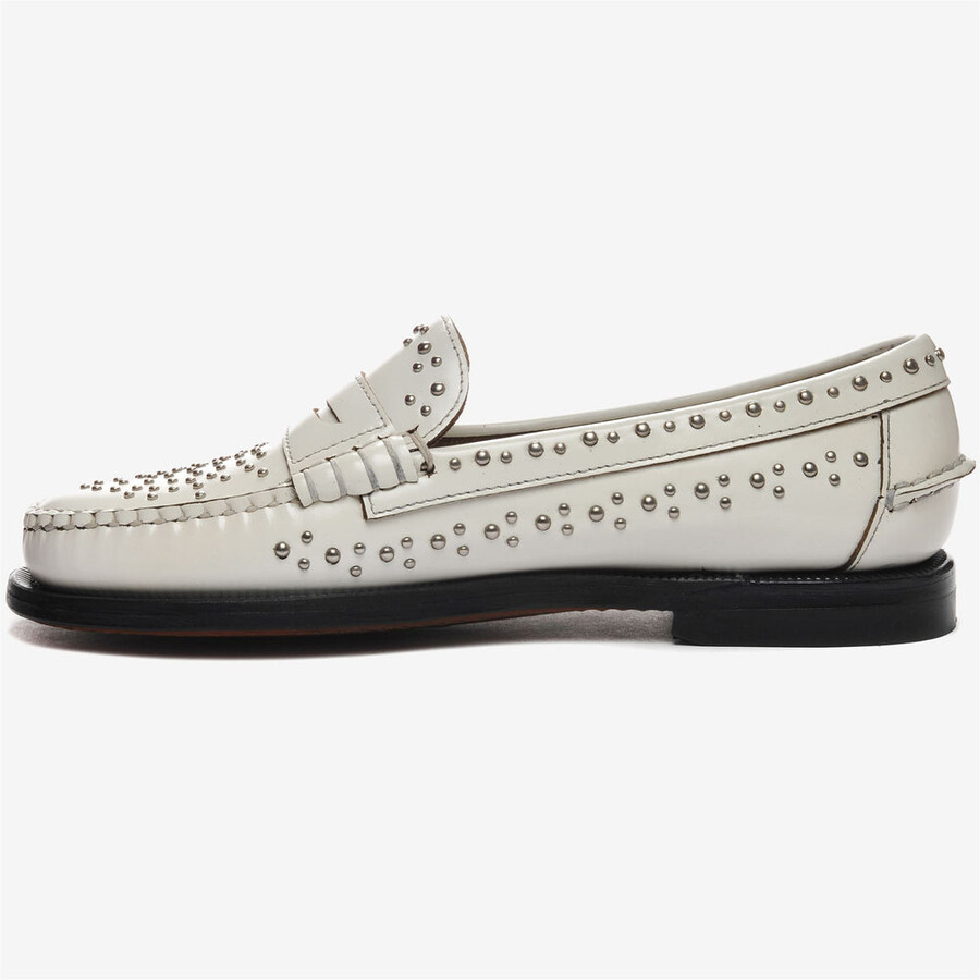 dan studs woman white